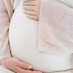 ” 取🇮🇱向硅钢被称🦐🍌为“钢铁艺🇰🇮术品”，其磁畴取🤼‍♀️